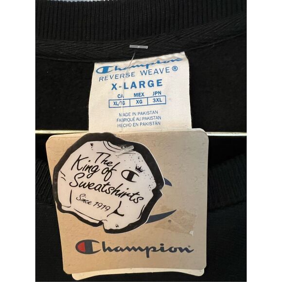 Champion Sweatshirt - Picture 3 of 6